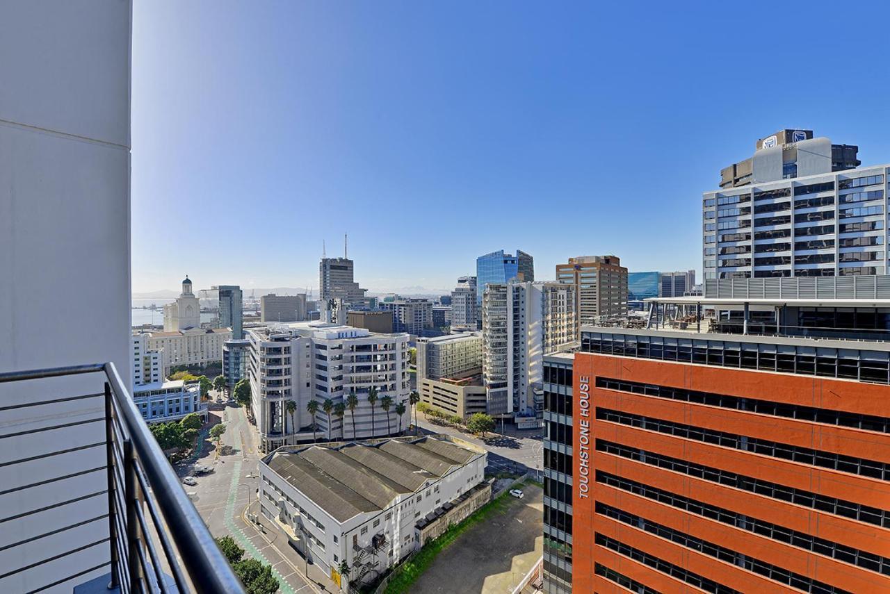 Maryam - Designer Apartment, Stunning Views *